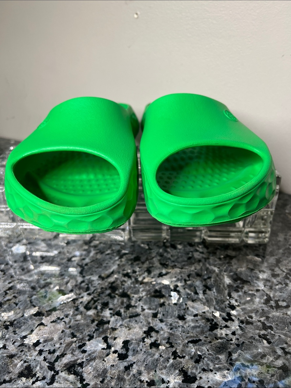 G/FORE G/Slide W10/M8 Street Shoes Bright Green Ruber Slides Sandals - Picture 4 of 6